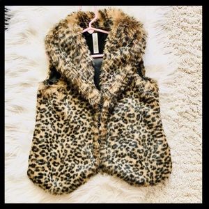 Cherokee Girl’s sleeveless jacket